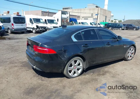 2018 Jaguar Xe Premium из США, поврежденный, VIN SAJAJ4FX6JCP20160